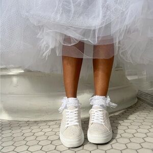 Sidny ivory bridal sneakers 👰🏼‍♀️💟